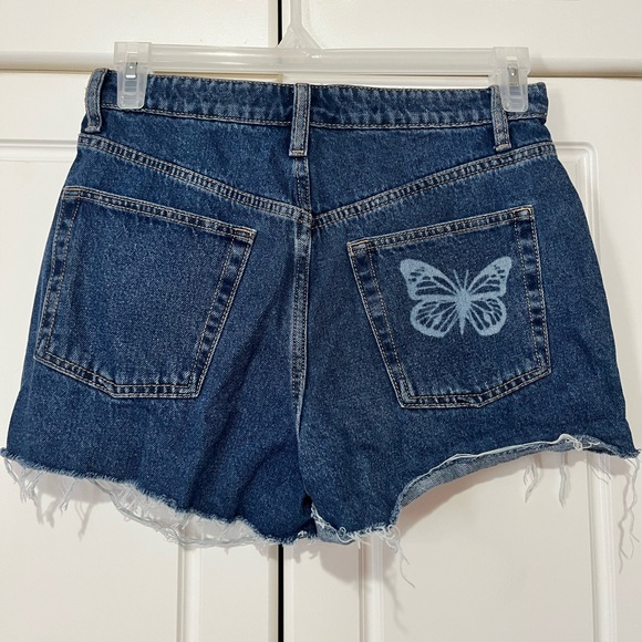 cute butterfly ripped jean shorts - Picture 2 of 7